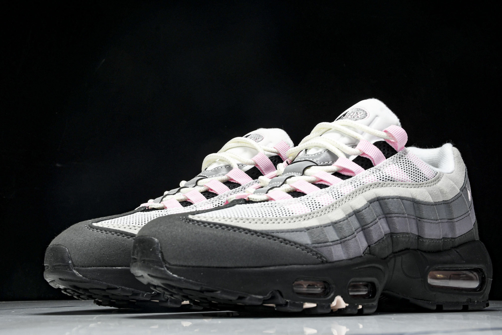  NK Air Max 95 复古减震气垫跑鞋 CJ0588 001 尺寸 36 36.5 37.5 3