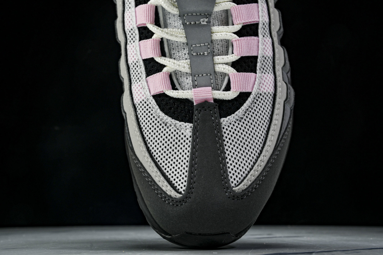  NK Air Max 95 复古减震气垫跑鞋 CJ0588 001 尺寸 36 36.5 37.5 3