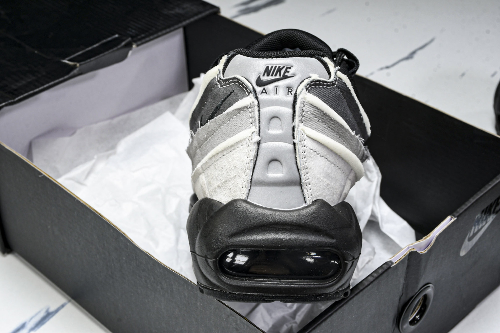  NK Air Max 95 复古减震气垫跑鞋 CU8406-101 尺寸 36 36.5 37.5 3