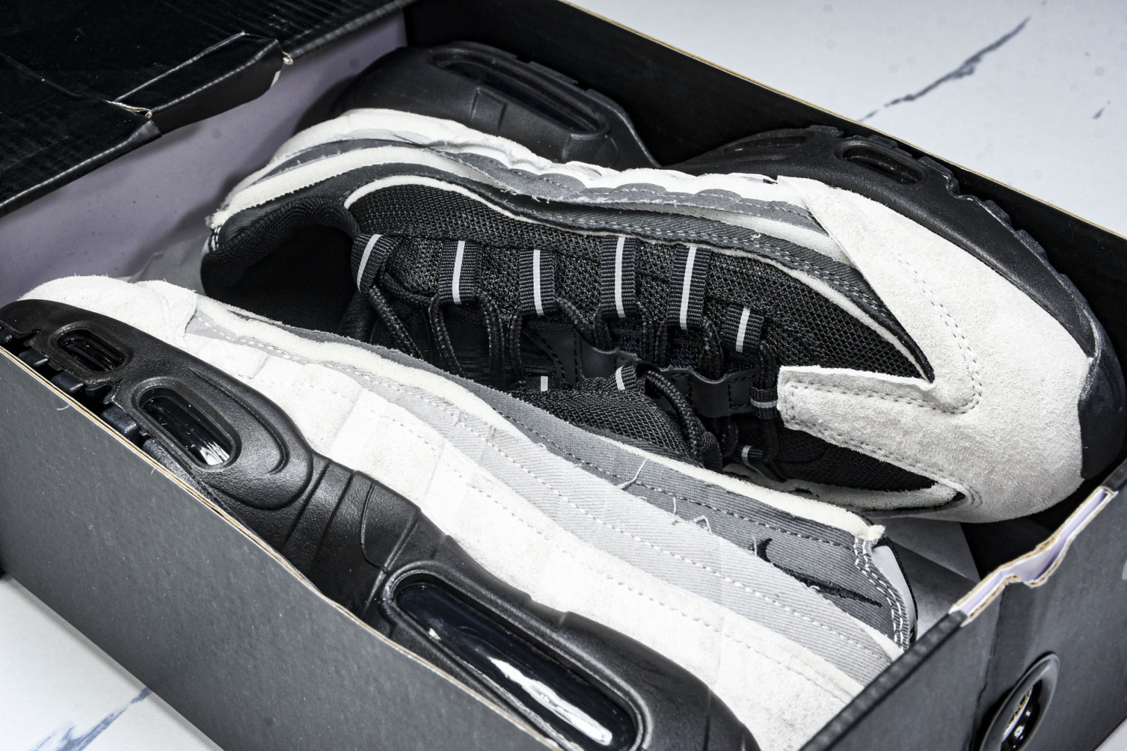  NK Air Max 95 复古减震气垫跑鞋 CU8406-101 尺寸 36 36.5 37.5 3