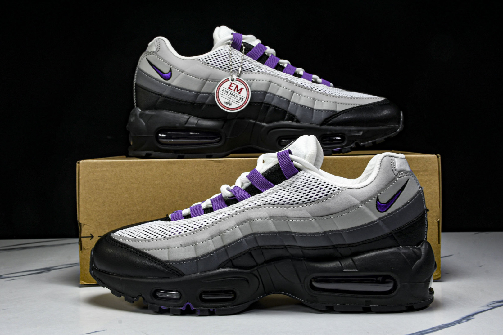  NK Air Max 95 复古减震气垫跑鞋 DH8015 003 尺寸 36 36.5 37.5 3