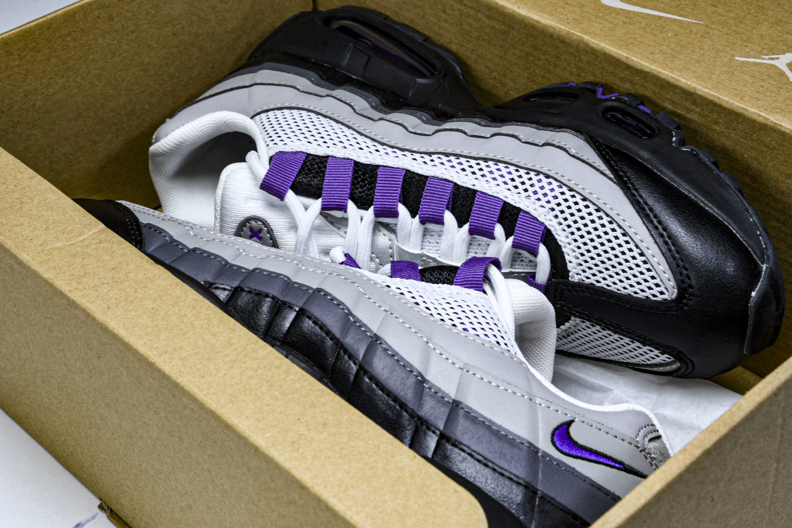  NK Air Max 95 复古减震气垫跑鞋 DH8015 003 尺寸 36 36.5 37.5 3