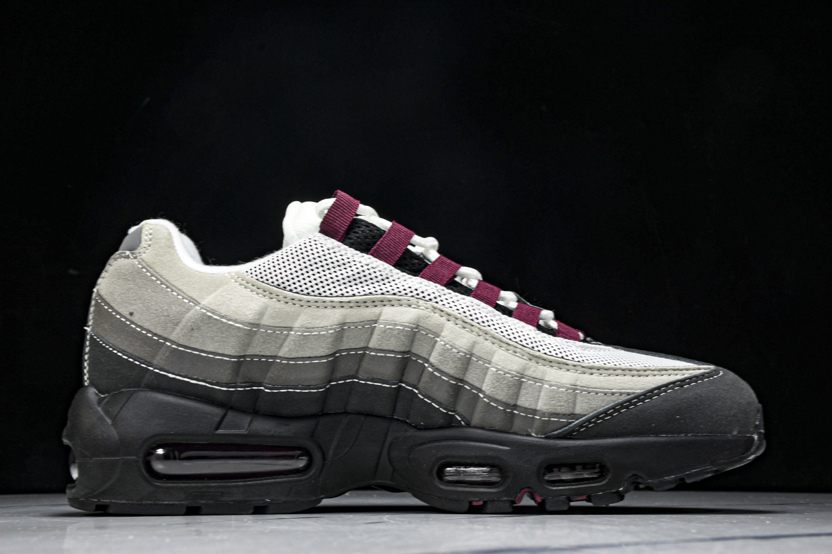  NK Air Max 95 复古减震气垫跑鞋 DQ9001 001 尺寸 36 36.5 37.5 3