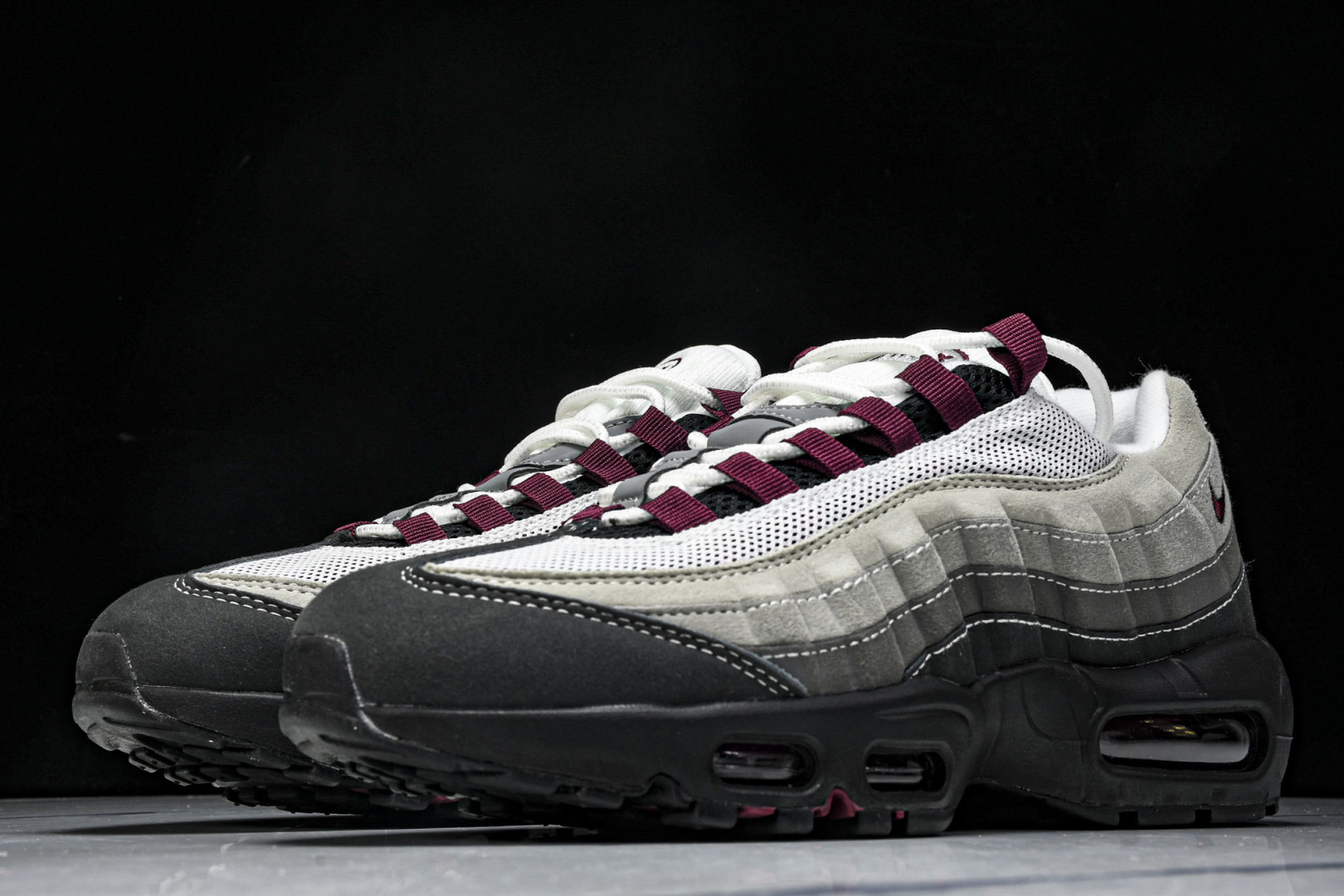  NK Air Max 95 复古减震气垫跑鞋 DQ9001 001 尺寸 36 36.5 37.5 3