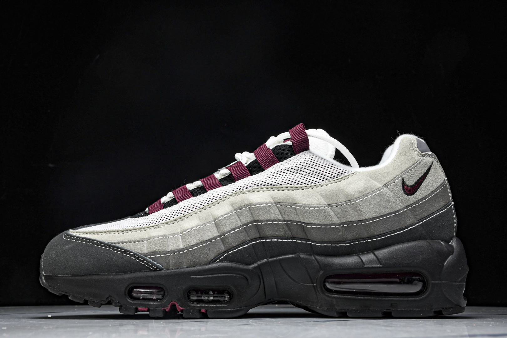  NK Air Max 95 复古减震气垫跑鞋 DQ9001 001 尺寸 36 36.5 37.5 3