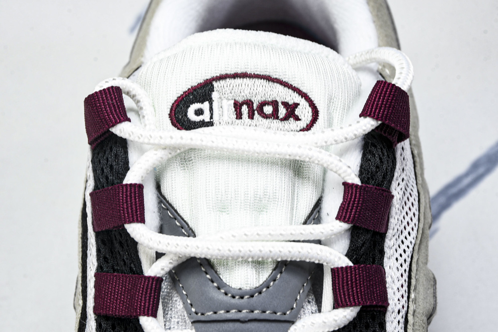  NK Air Max 95 复古减震气垫跑鞋 DQ9001 001 尺寸 36 36.5 37.5 3