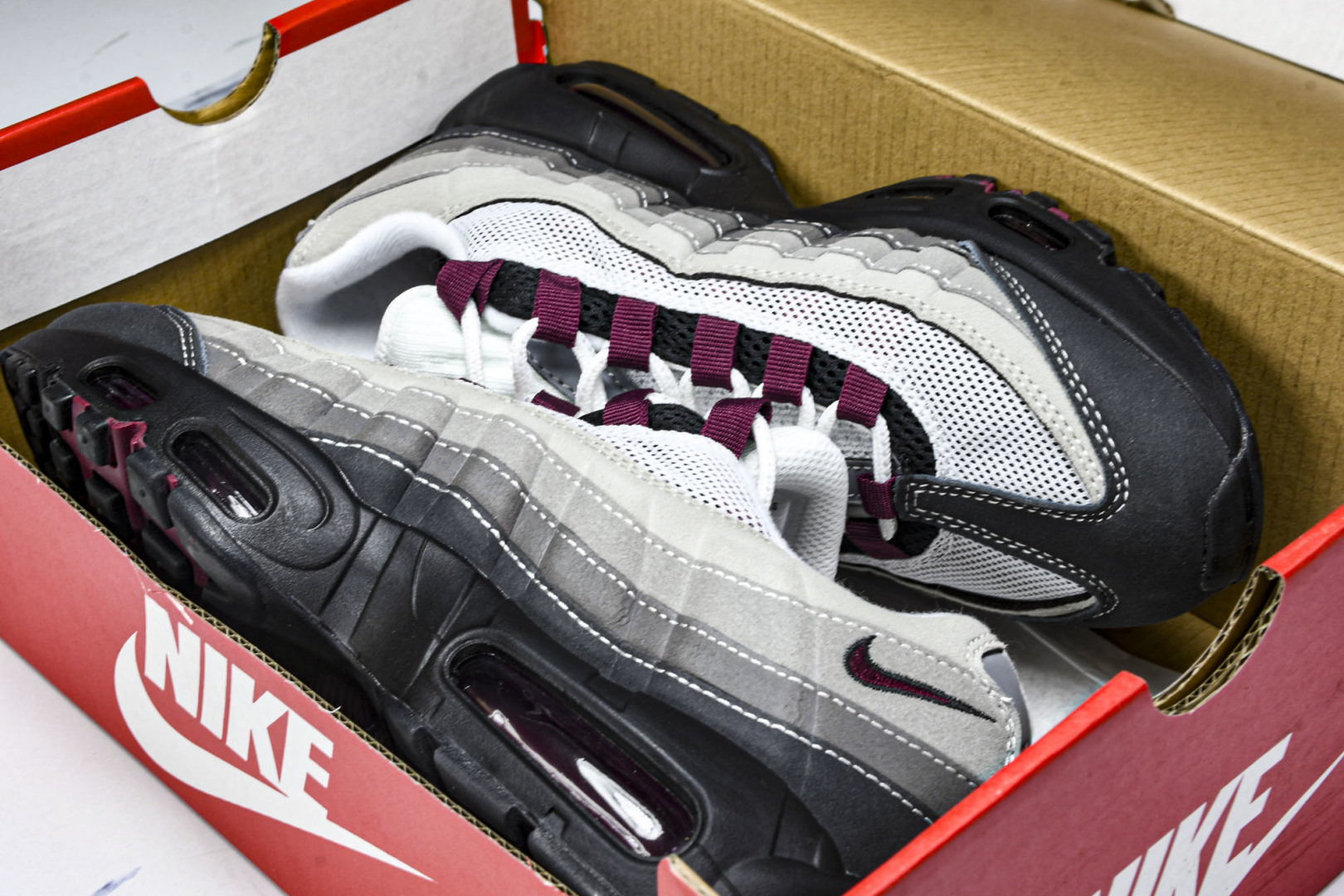  NK Air Max 95 复古减震气垫跑鞋 DQ9001 001 尺寸 36 36.5 37.5 3