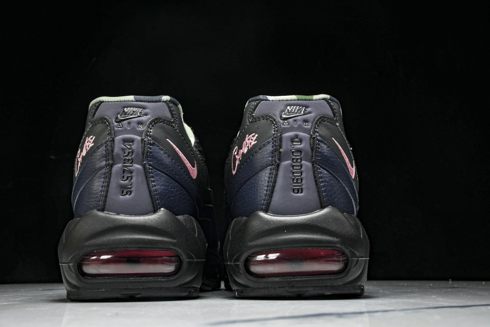  NK 耐克 Air Max 95 S潮流百搭 气垫缓震慢跑鞋 FB2709-001 尺寸 36 36.