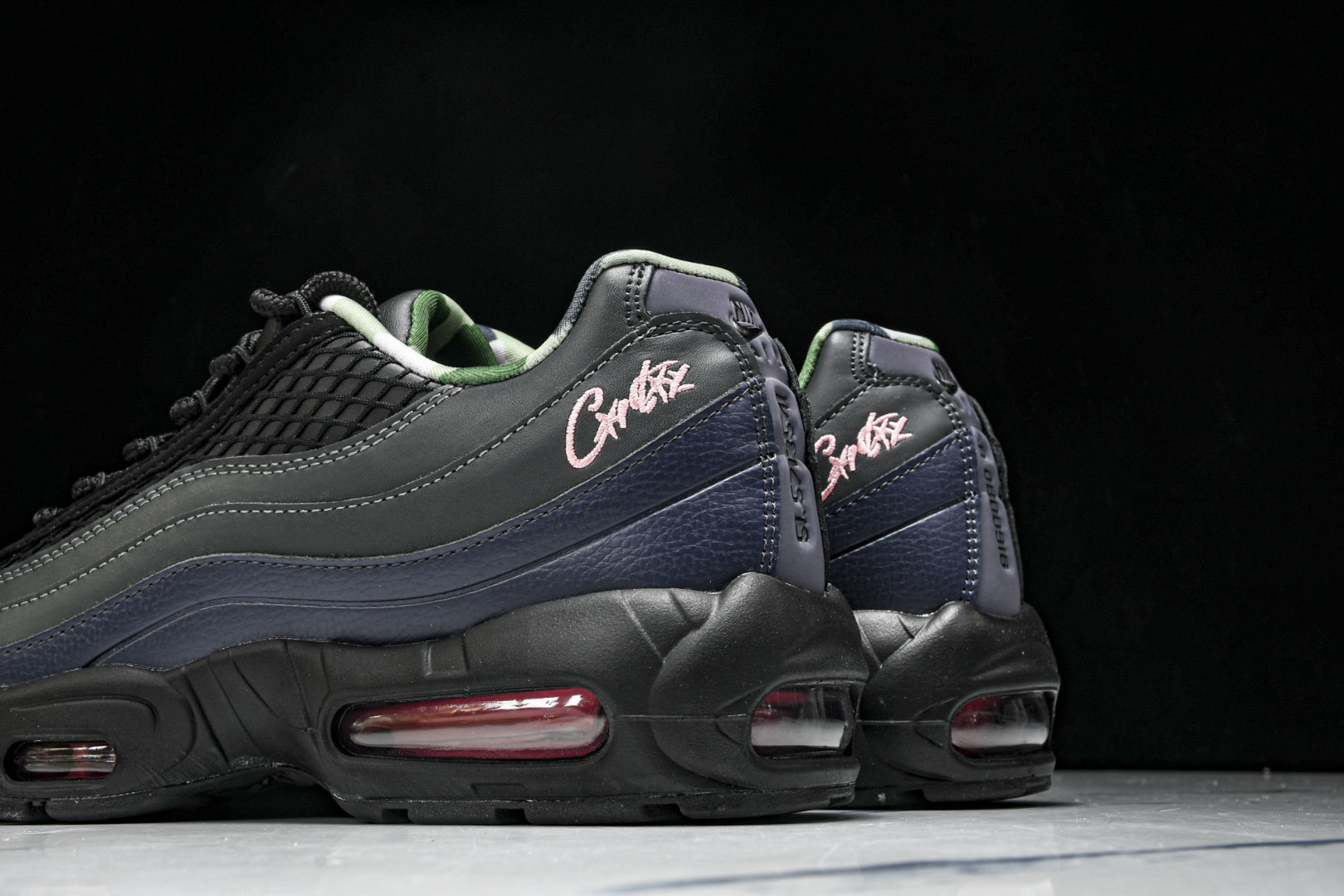  NK 耐克 Air Max 95 S潮流百搭 气垫缓震慢跑鞋 FB2709-001 尺寸 36 36.