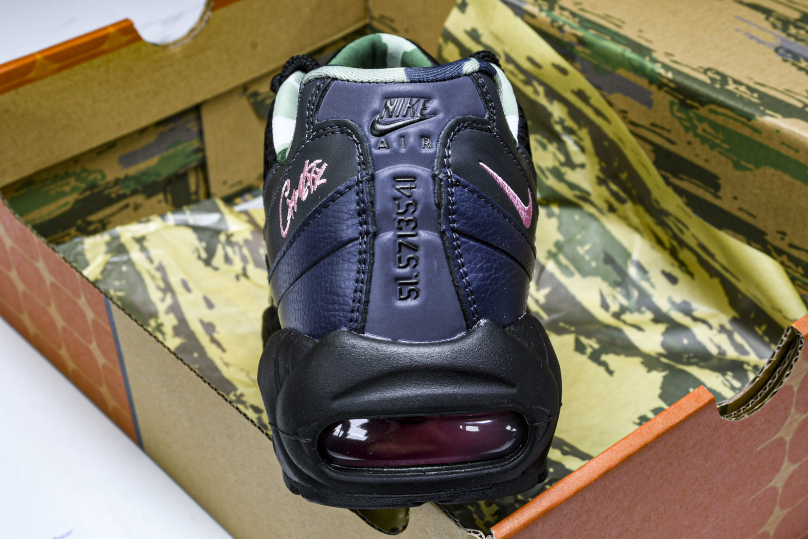  NK 耐克 Air Max 95 S潮流百搭 气垫缓震慢跑鞋 FB2709-001 尺寸 36 36.