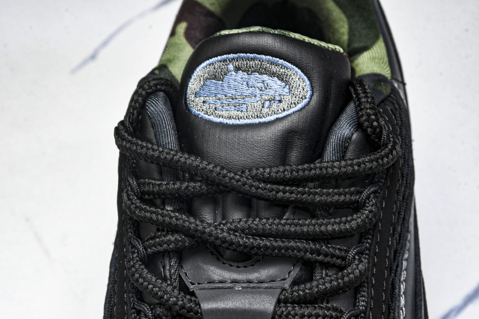  NK 耐克 Air Max 95 S潮流百搭 气垫缓震慢跑鞋 FB2709-002 尺寸 36 36.