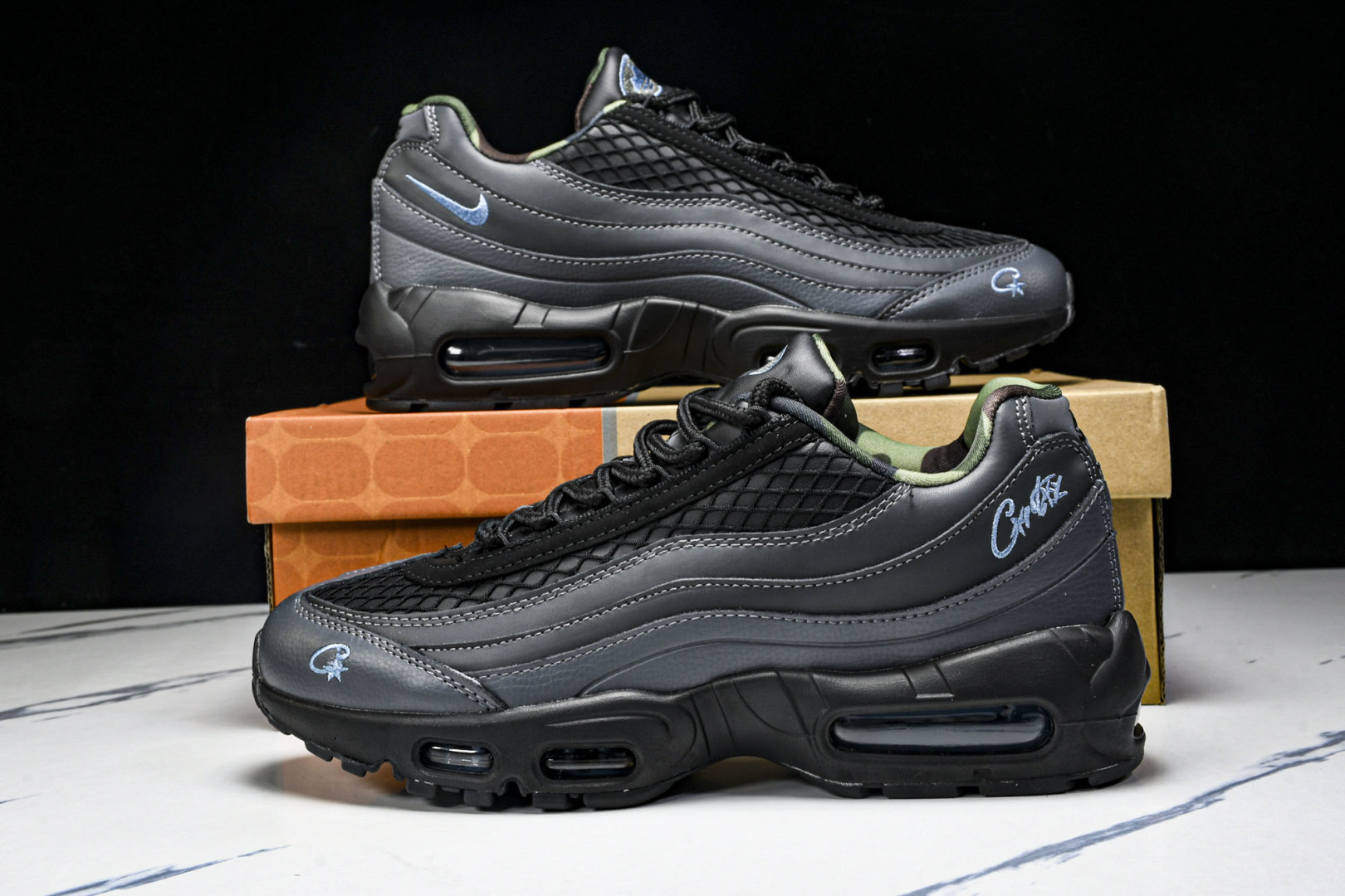  NK 耐克 Air Max 95 S潮流百搭 气垫缓震慢跑鞋 FB2709-002 尺寸 36 36.