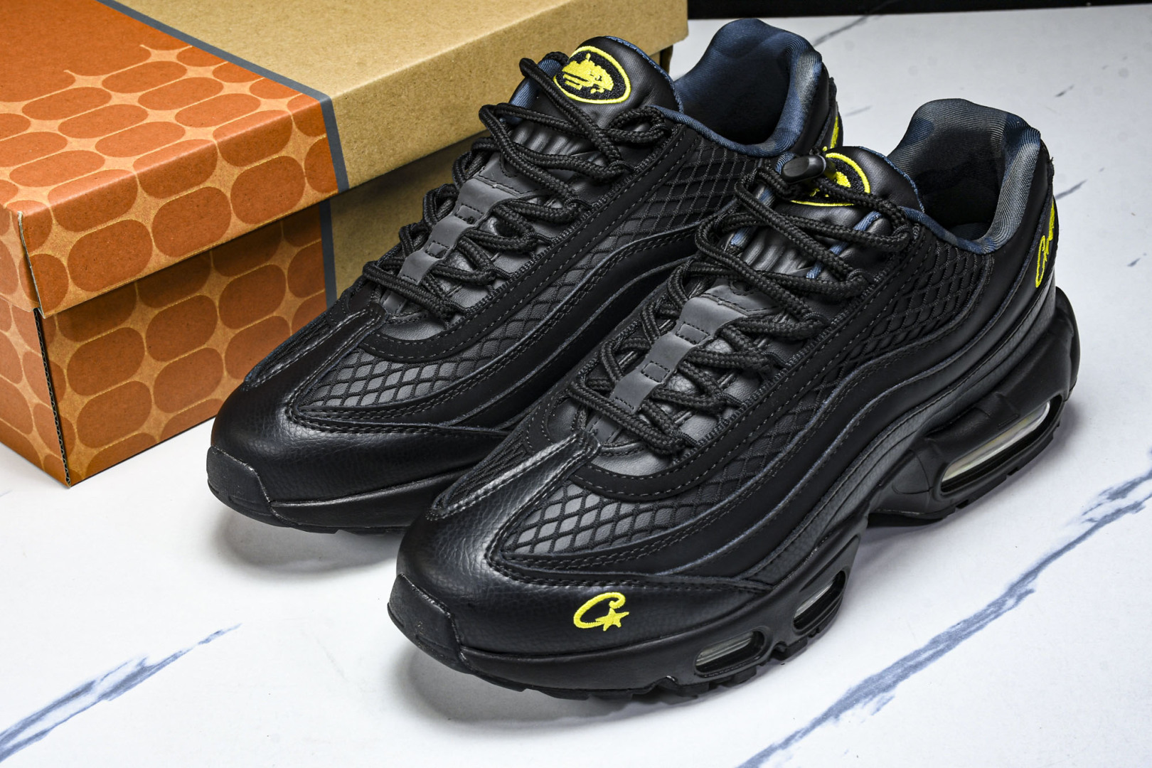  NK 耐克 Air Max 95 S潮流百搭 气垫缓震慢跑鞋 FB2709-003 尺寸 36 36.