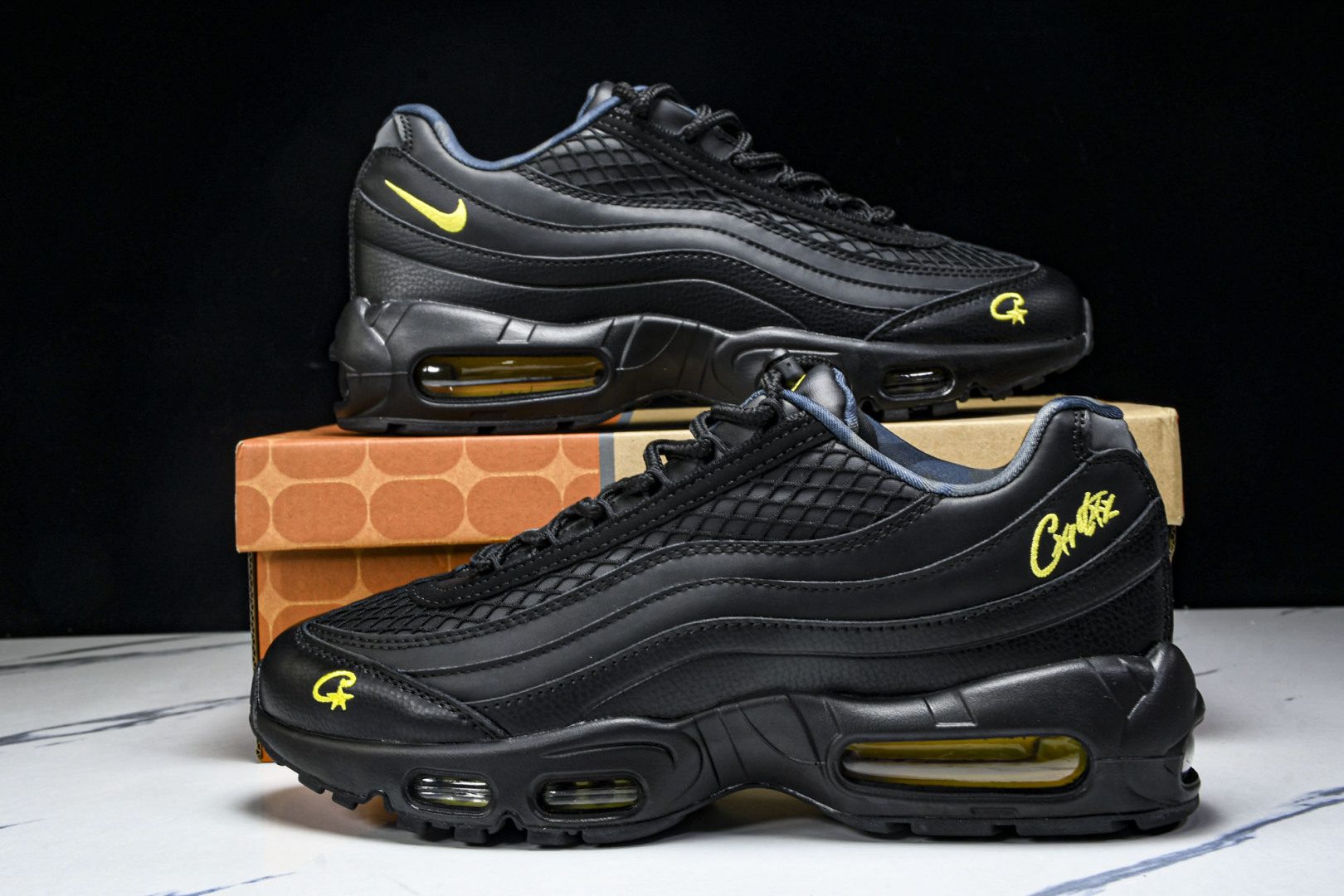  NK 耐克 Air Max 95 S潮流百搭 气垫缓震慢跑鞋 FB2709-003 尺寸 36 36.