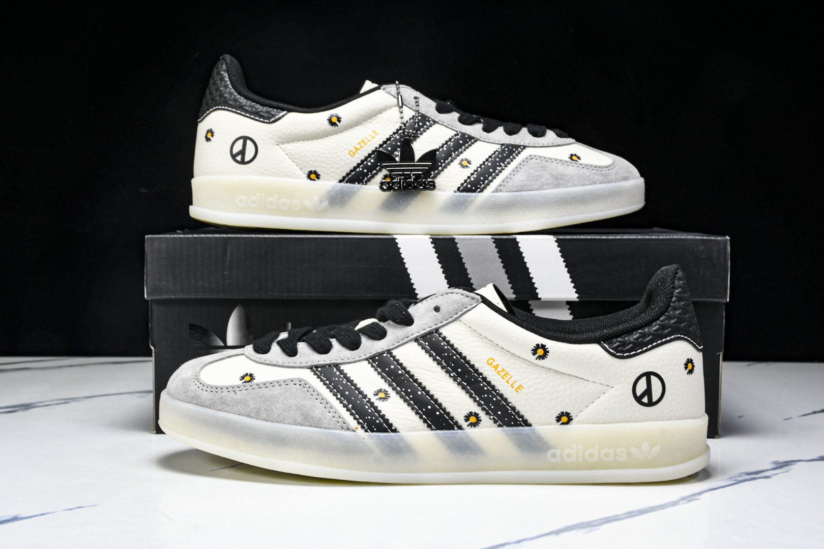  AD Originals Gazelle INdoor  火星 灰白黑 DM1234 011 尺寸36
