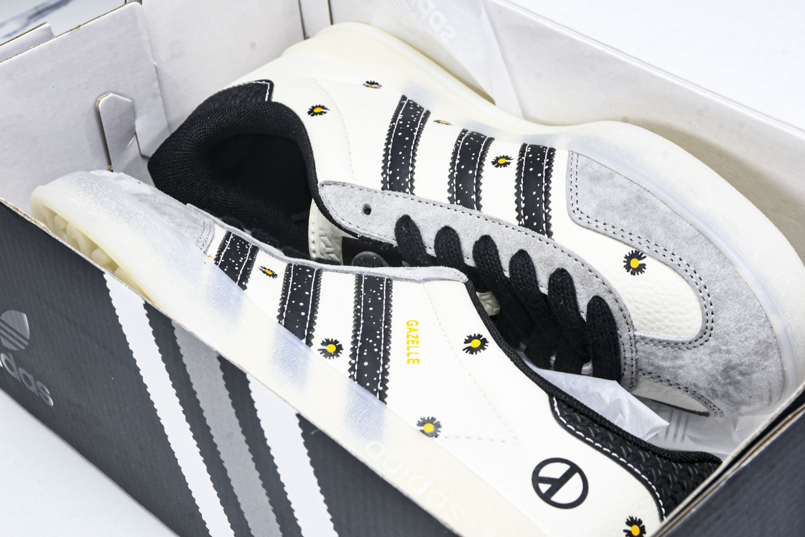  AD Originals Gazelle INdoor  火星 灰白黑 DM1234 011 尺寸36