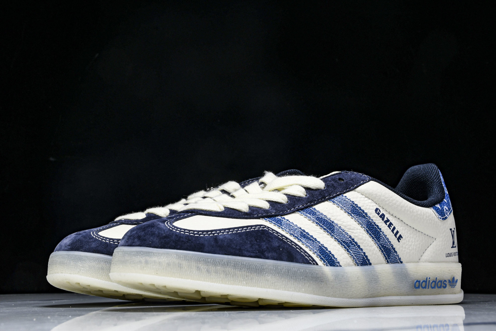  AD Originals Gazelle INdoor x Louis Vuitton 白蓝 DM12