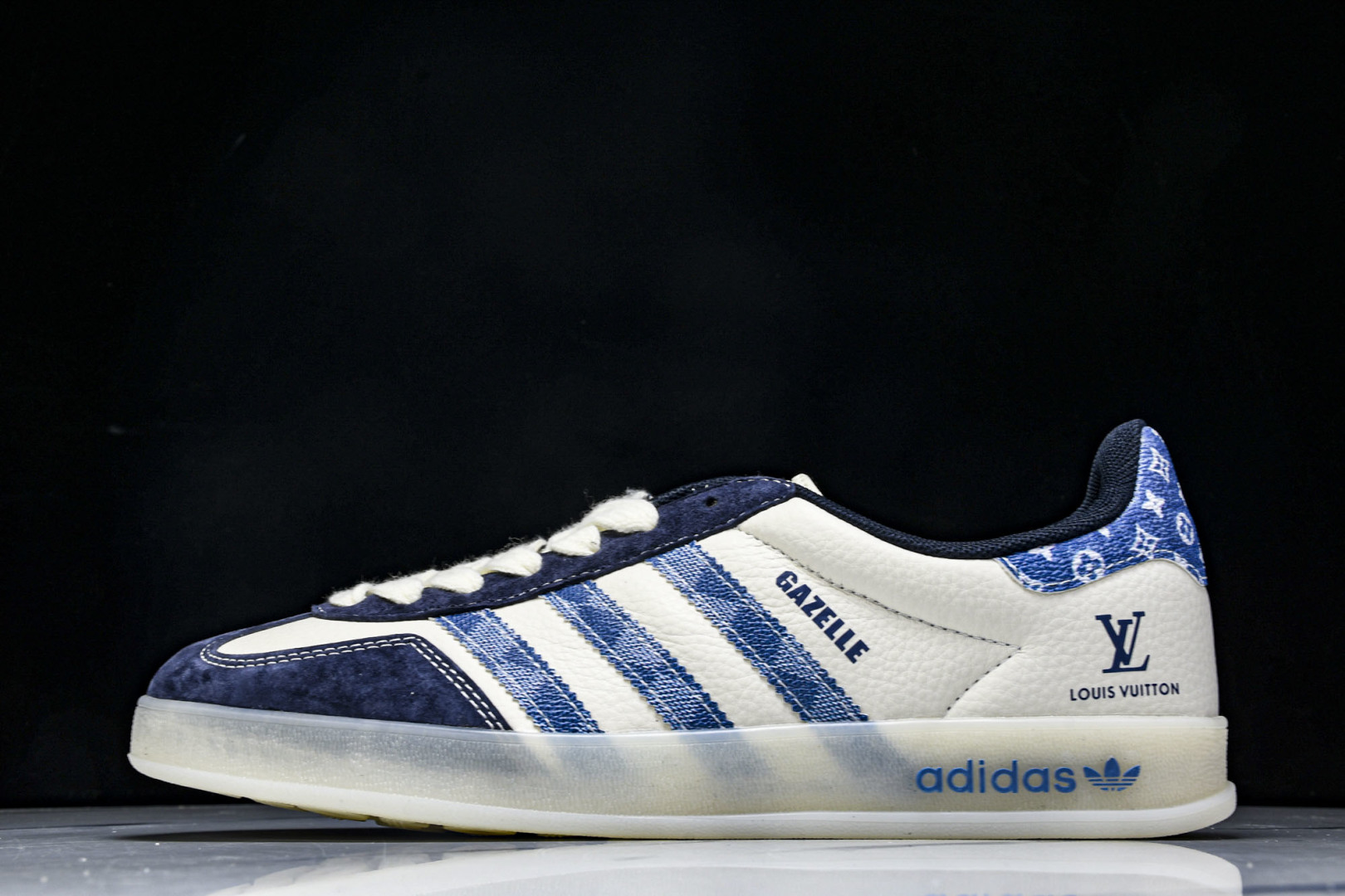  AD Originals Gazelle INdoor x Louis Vuitton 白蓝 DM12