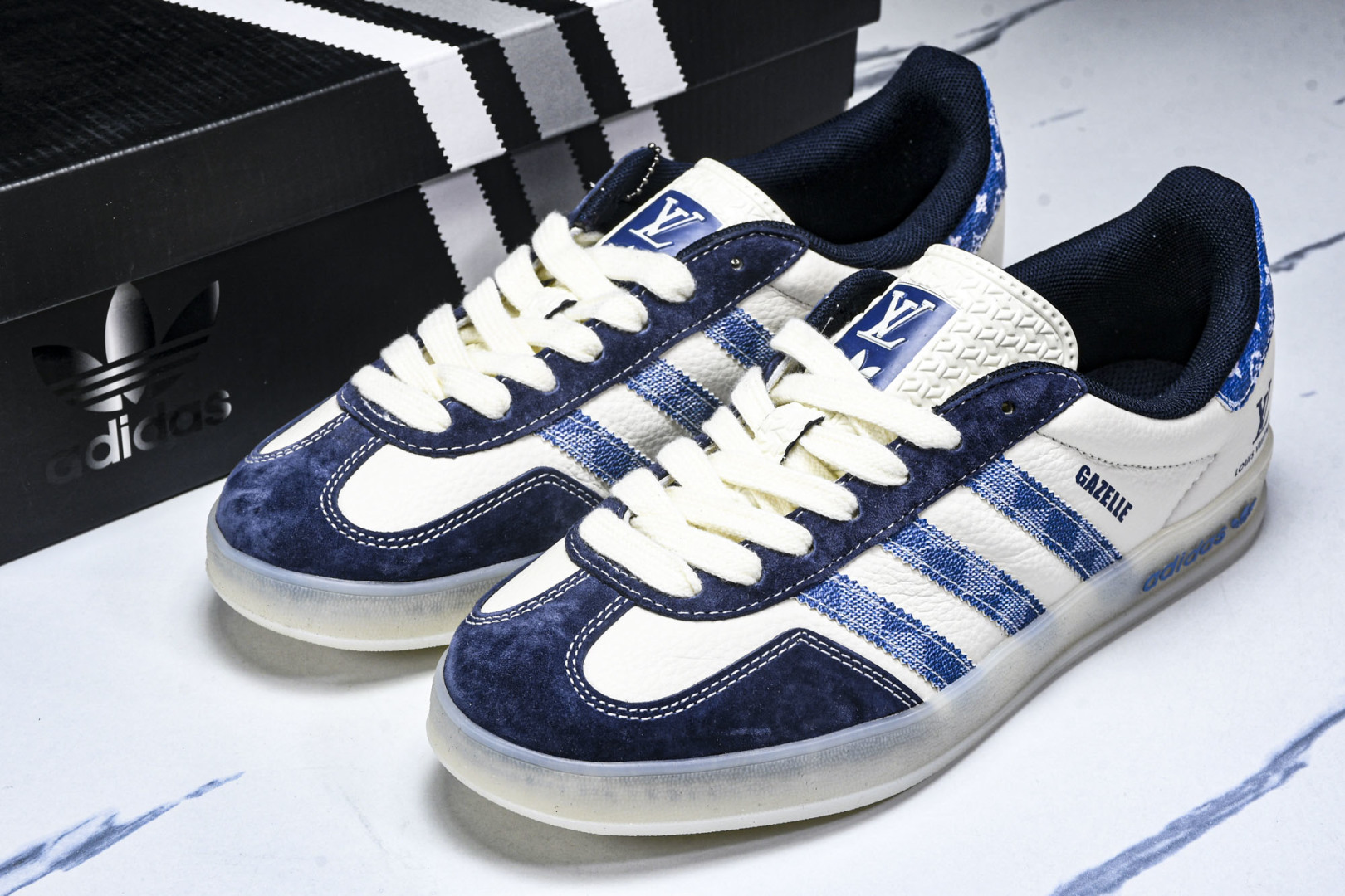  AD Originals Gazelle INdoor x Louis Vuitton 白蓝 DM12