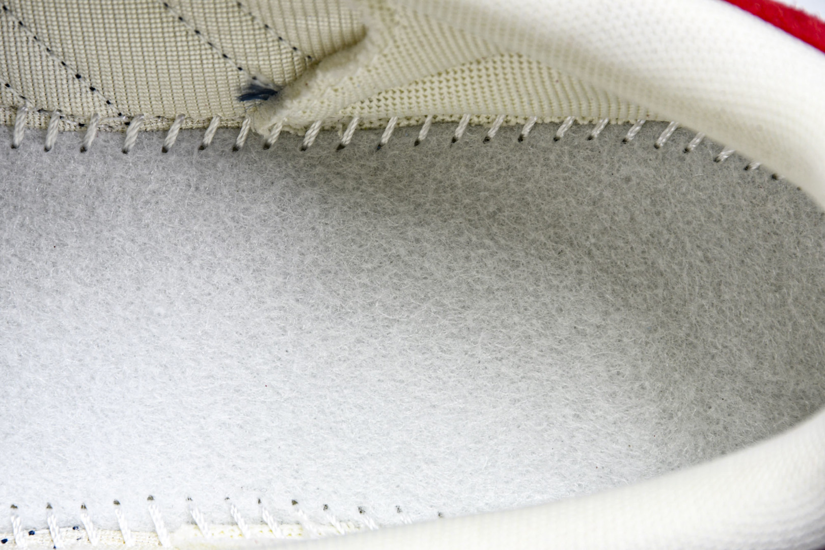  AD Originals Gazelle INdoor x Louis Vuitton 白蓝红 DM1