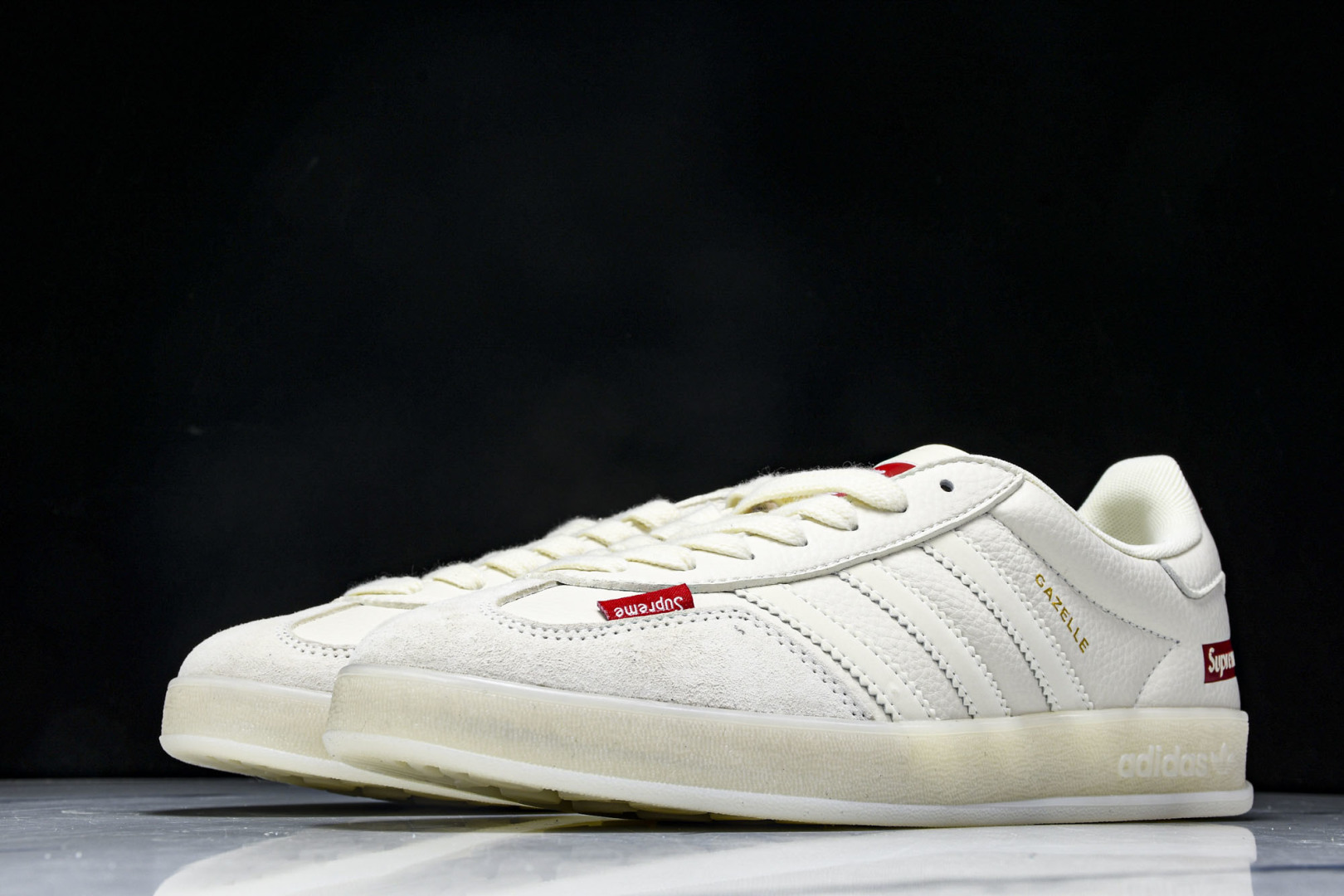  AD Originals Gazelle INdoor x Supreme 白红 DM1234 007