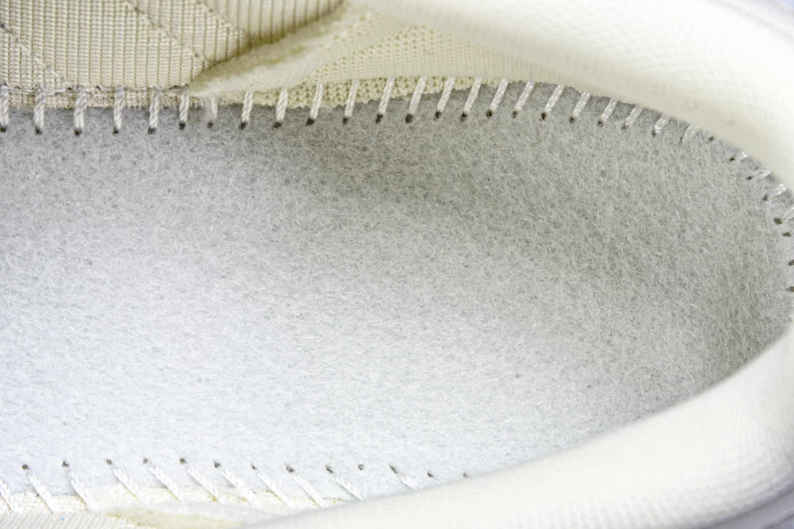  AD Originals Gazelle INdoor x Supreme 白红 DM1234 007
