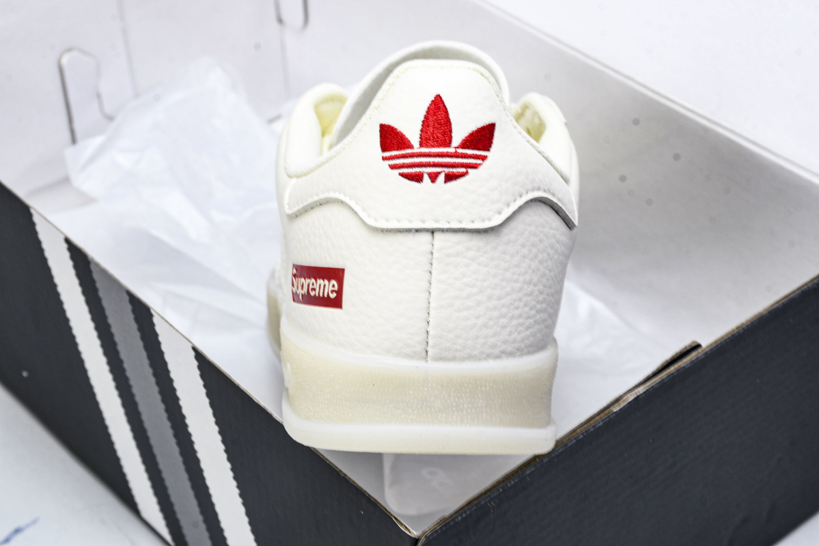  AD Originals Gazelle INdoor x Supreme 白红 DM1234 007