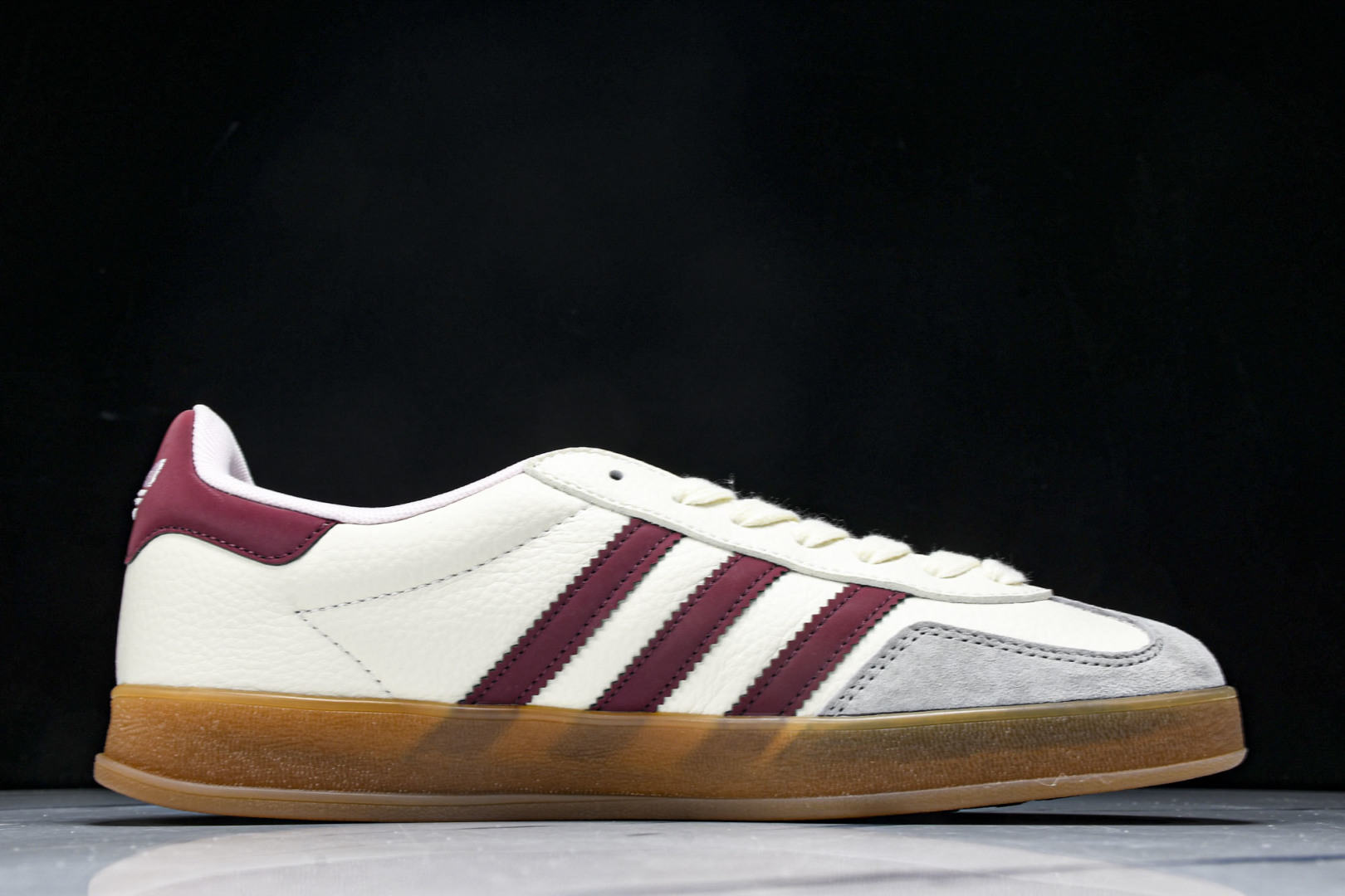  AD Originals Gazelle INdoor 樱桃 白红三叶草休闲防滑耐磨低帮 DM1234