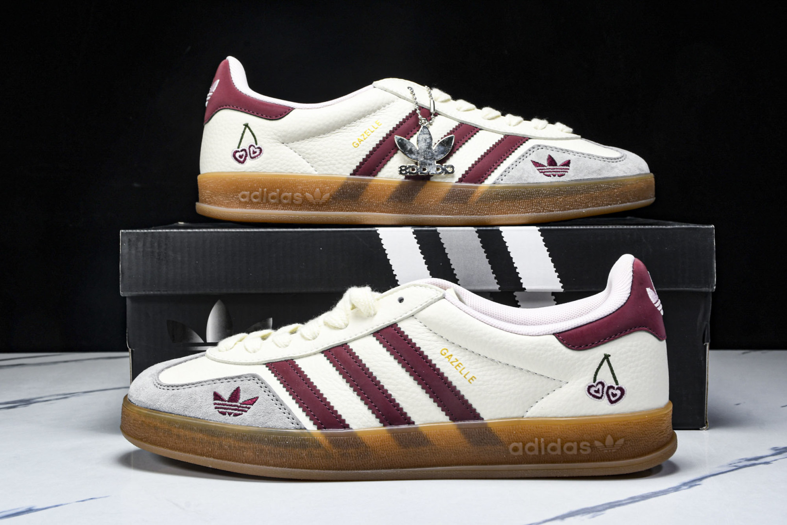  AD Originals Gazelle INdoor 樱桃 白红三叶草休闲防滑耐磨低帮 DM1234