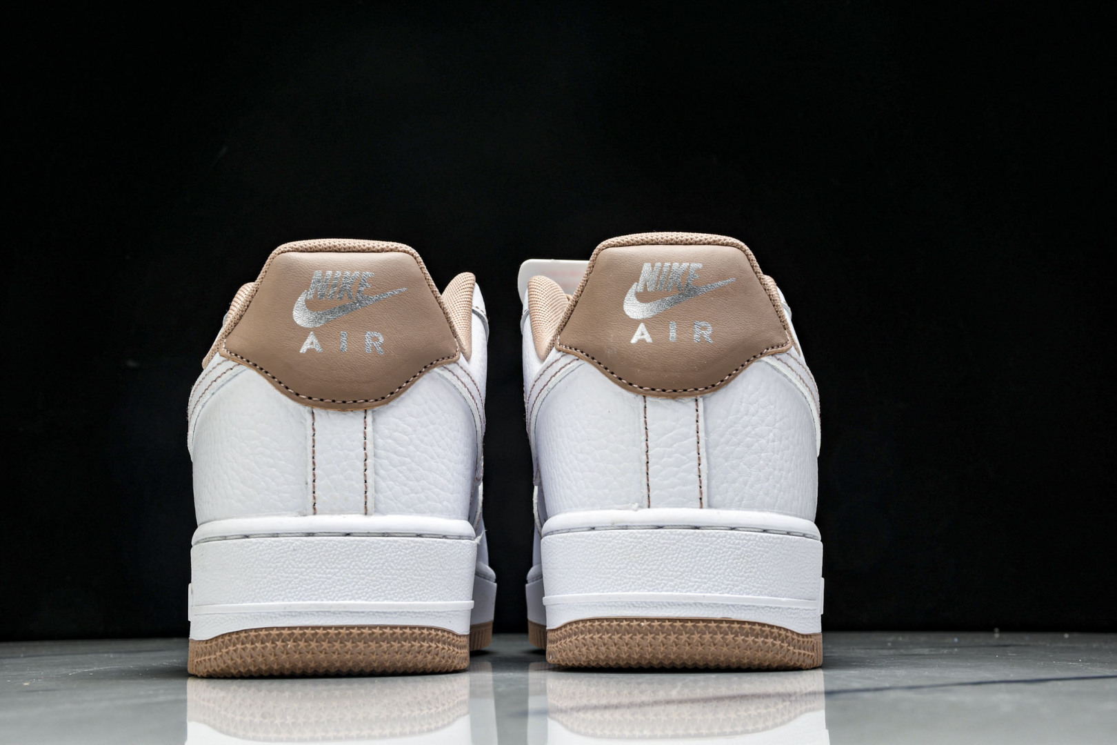   nk Air Force 1'07 Low 空军一号低帮休闲板鞋 IB6543-100 尺寸 36 
