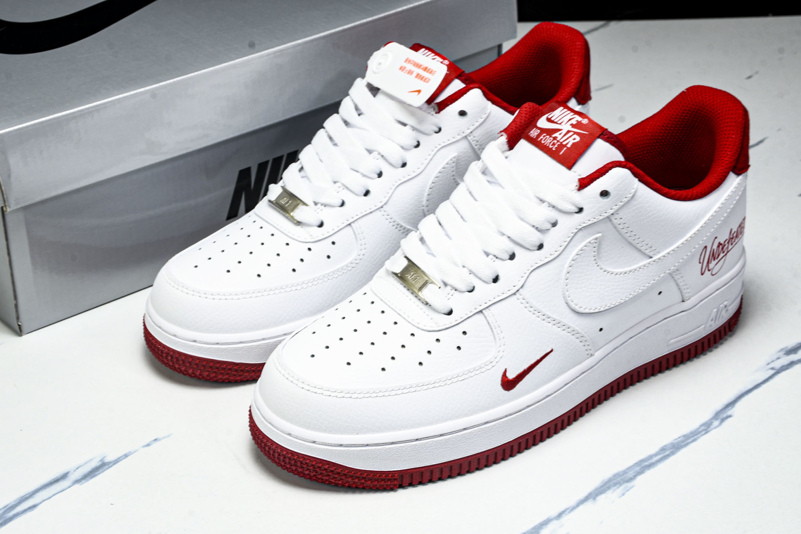   nk Air Force 1'07 Low 空军一号低帮休闲板鞋 ZH0316-103 尺寸 36 