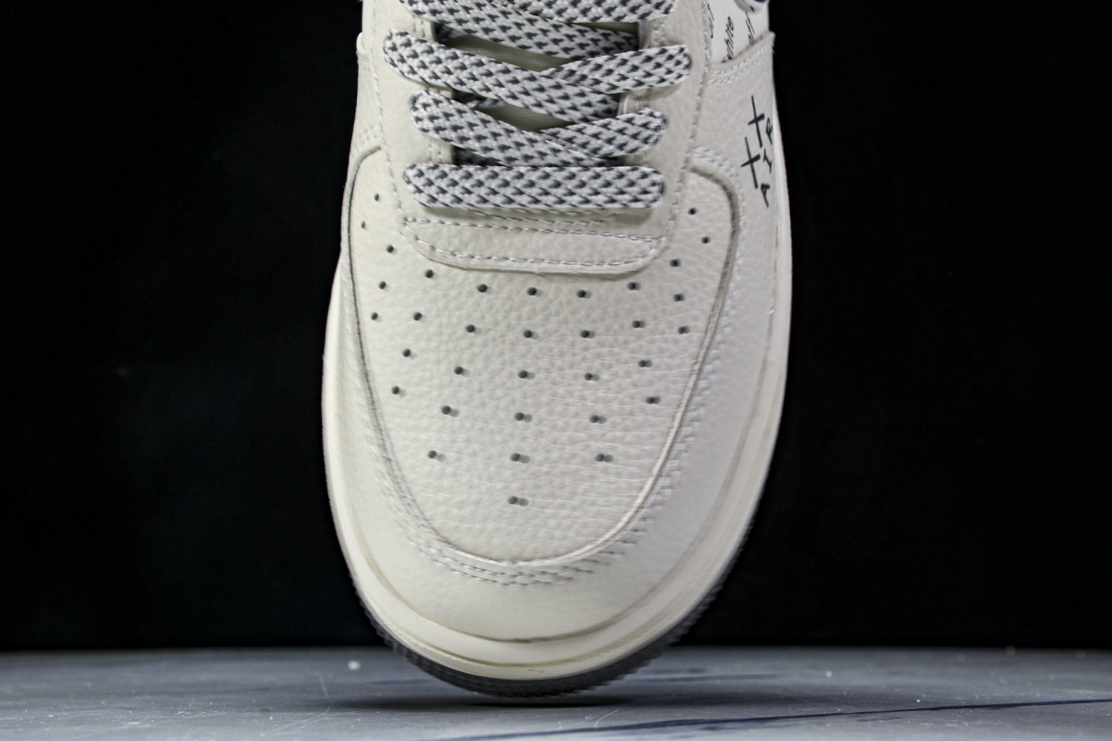    nk Air Force 1'07 Low OFF-WHITE联名 米灰英文反光 空军一号低帮休闲