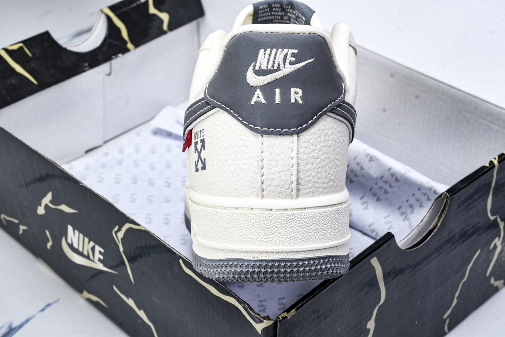    nk Air Force 1'07 Low OFF-WHITE联名 米灰英文反光 空军一号低帮休闲