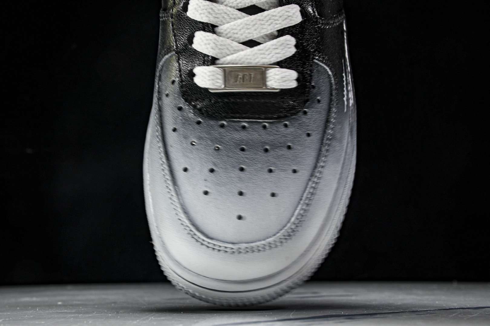   nk Air Force 1'07 Low Devil Smiles 手绘涂鸦 恶魔微笑 空军一号低