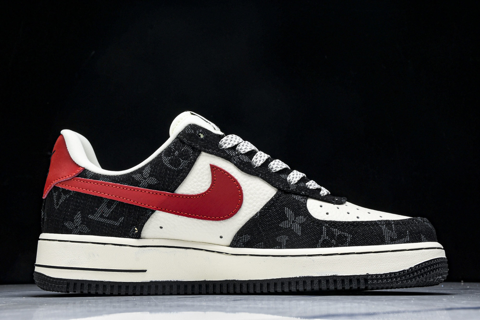   nk Air Force 1'07 Low LV联名 白红黑牛仔 空军一号低帮休闲板鞋 ZD1988