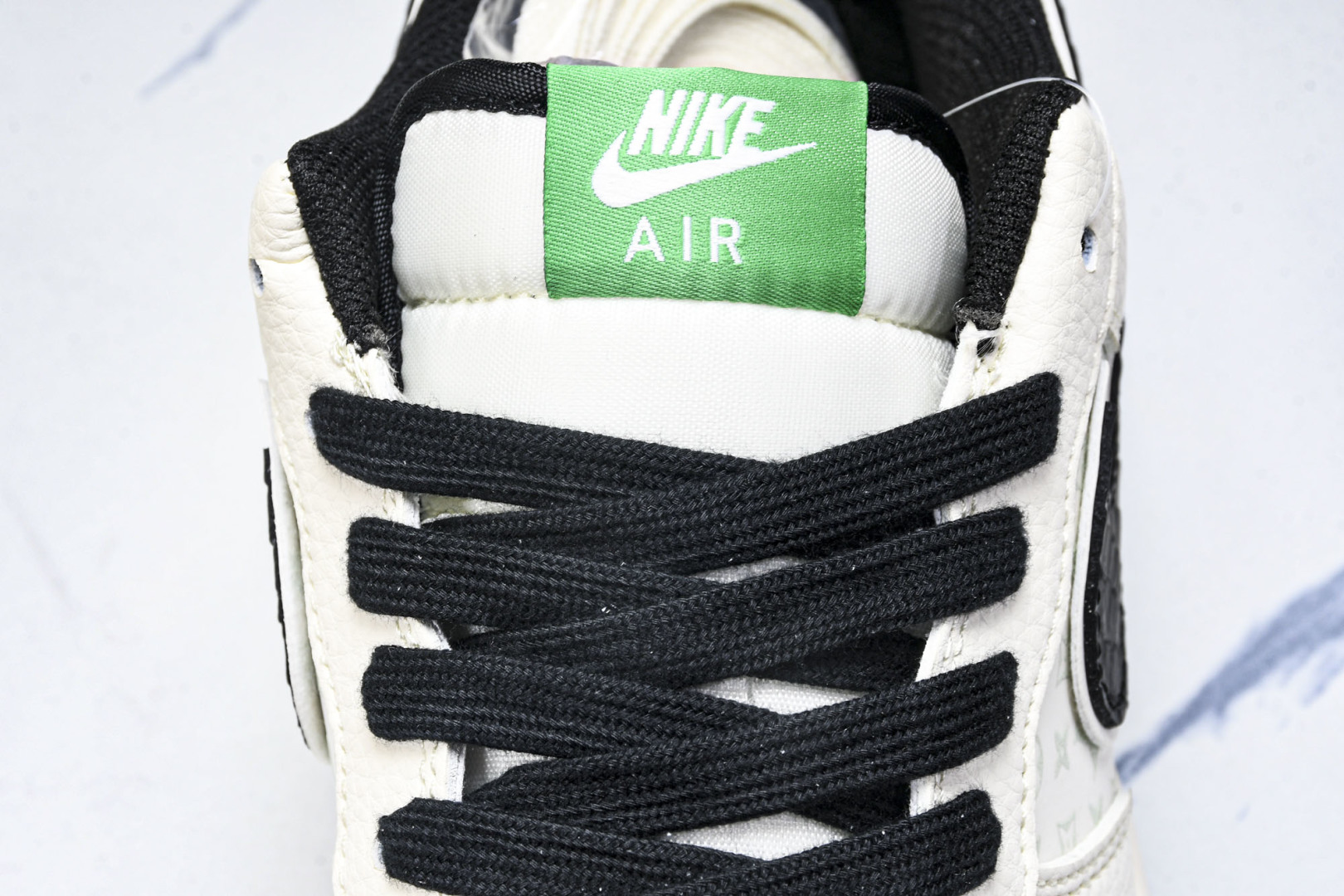   nk Air Force 1'07 Low LV联名 米黑鳞纹绿底 空军一号低帮休闲板鞋 QW583