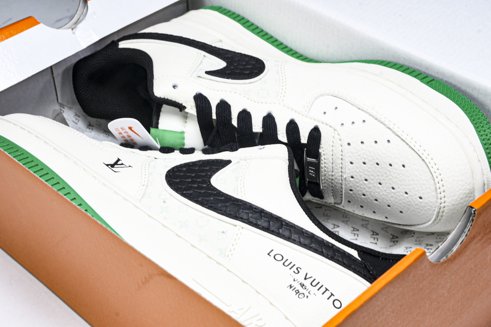   nk Air Force 1'07 Low LV联名 米黑鳞纹绿底 空军一号低帮休闲板鞋 QW583