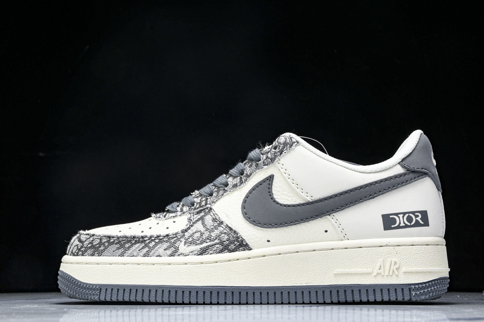   nk Air Force 1'07 Low 迪奥联名 灰花纹织布 空军一号低帮休闲板鞋 XS1958