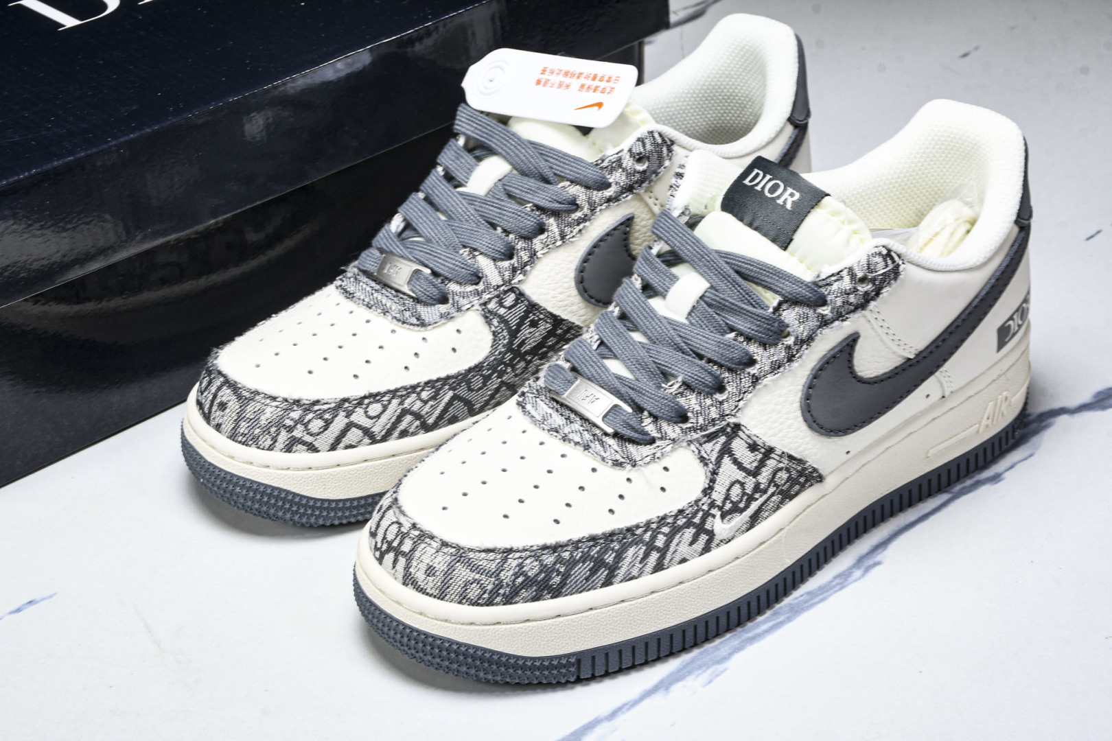   nk Air Force 1'07 Low 迪奥联名 灰花纹织布 空军一号低帮休闲板鞋 XS1958