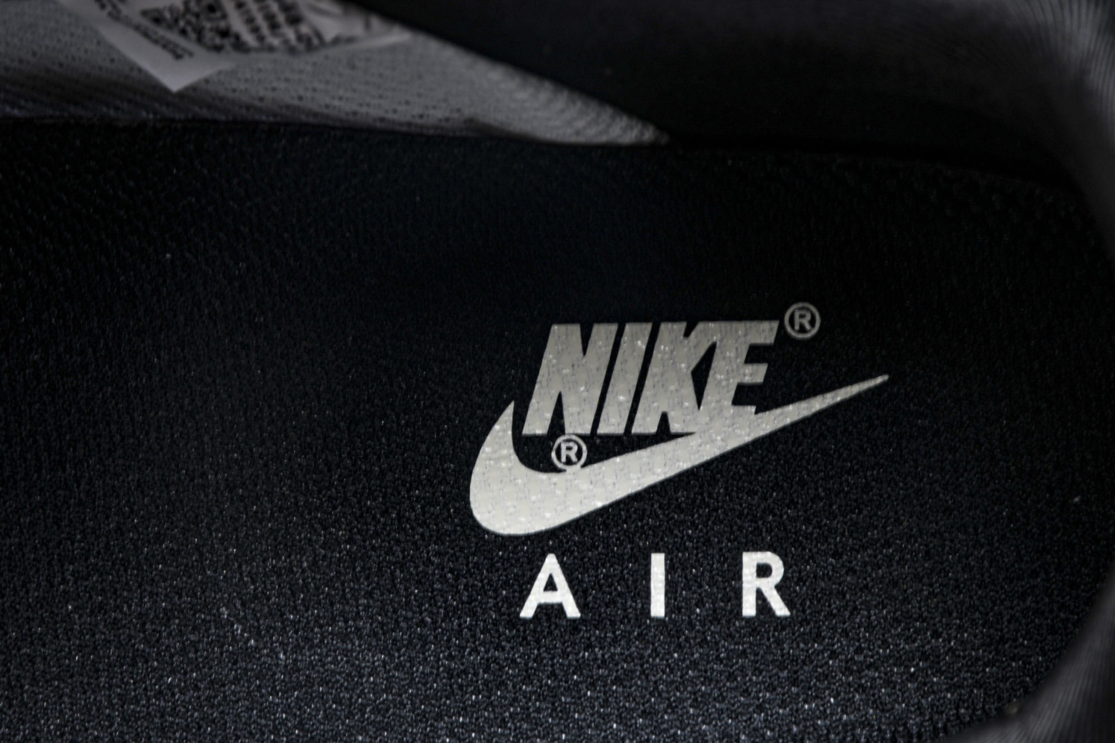   nk Air Force 1'07 Low 黑线双拼底 空军一号低帮休闲板鞋 KB1688-003 