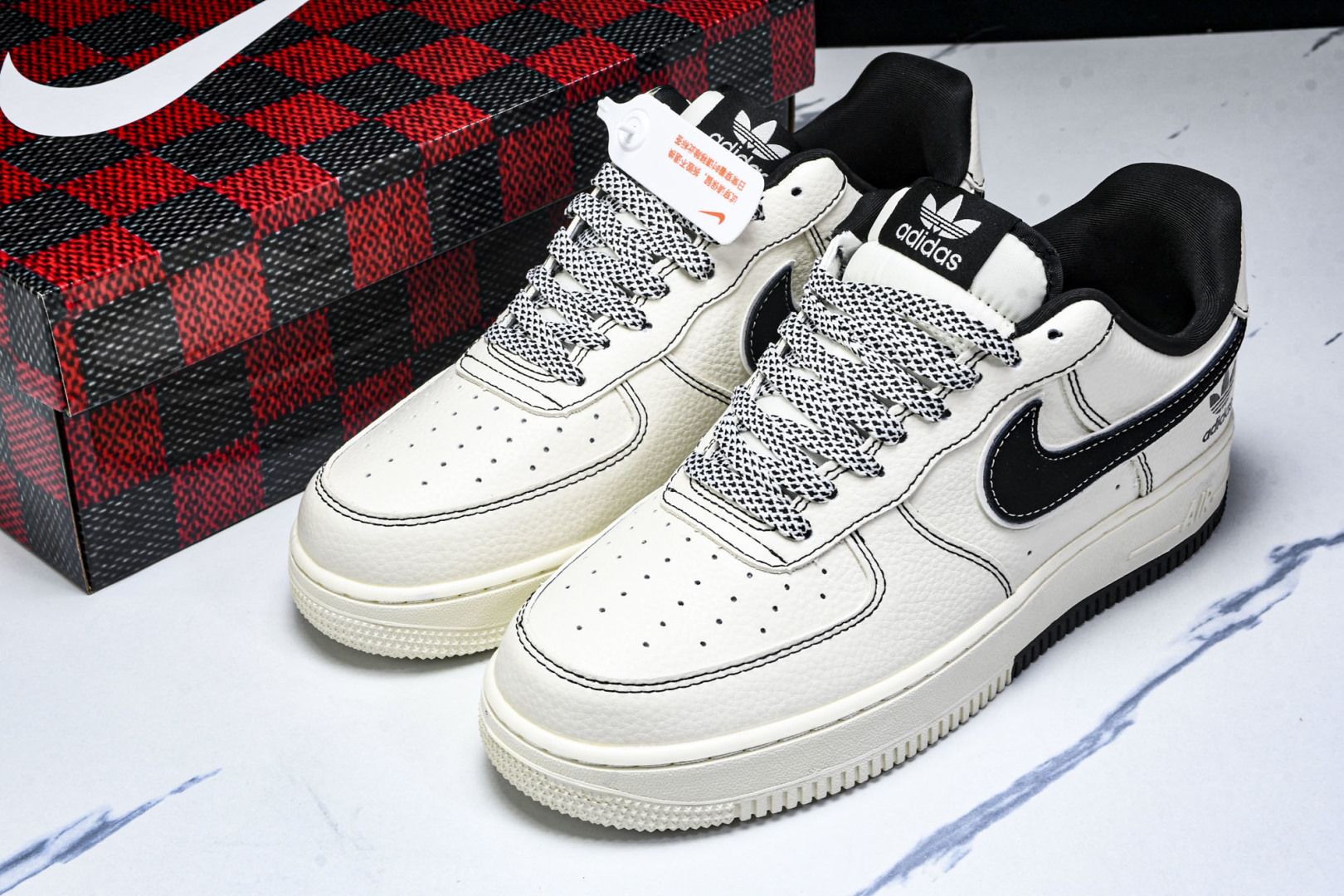   nk Air Force 1'07 Low 黑线双拼底 空军一号低帮休闲板鞋 KB1688-003 