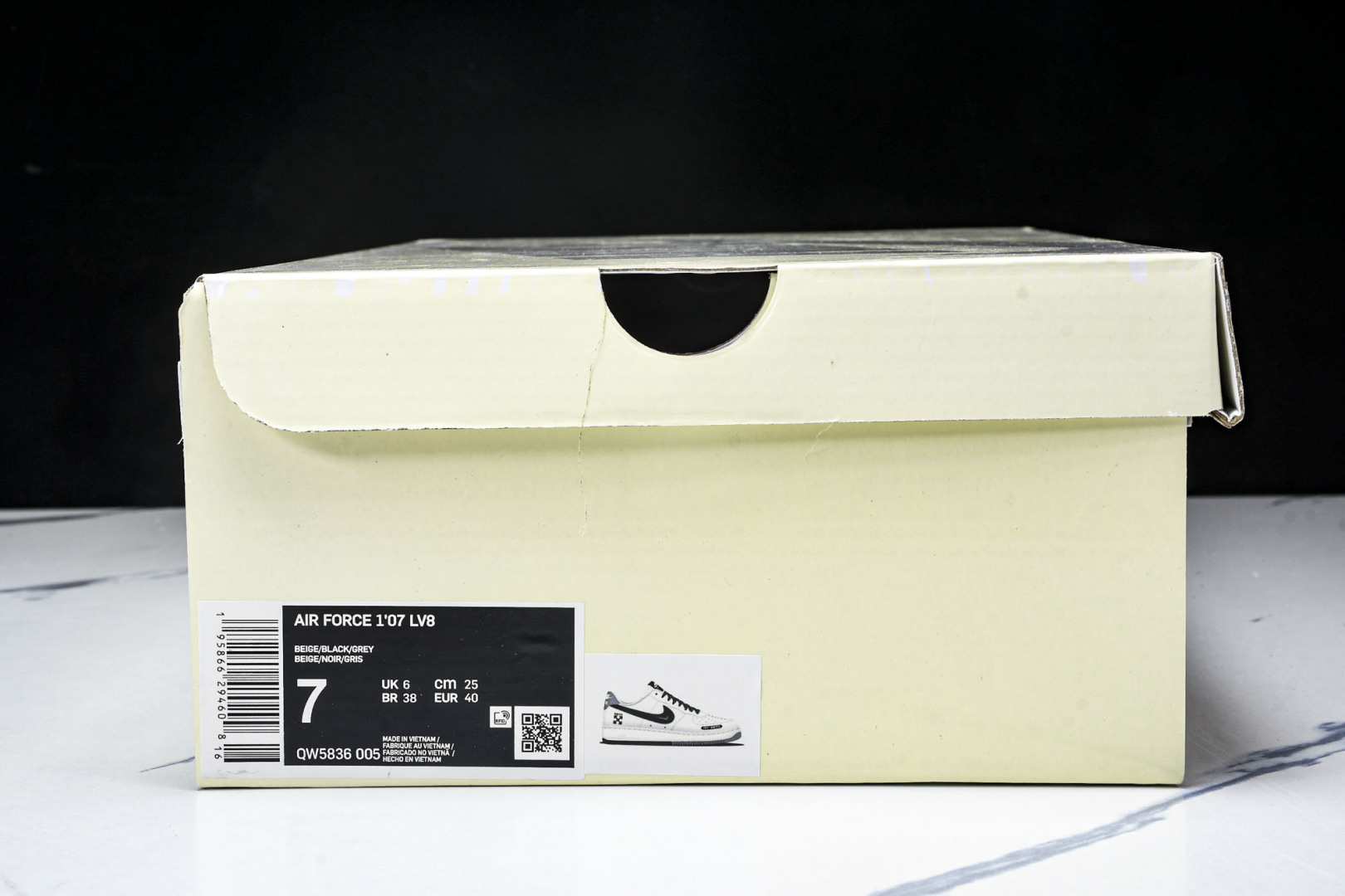   nk Air Force 1'07 Low 联名 灰黑双色米黑 空军一号低帮休闲板鞋 QW5836-