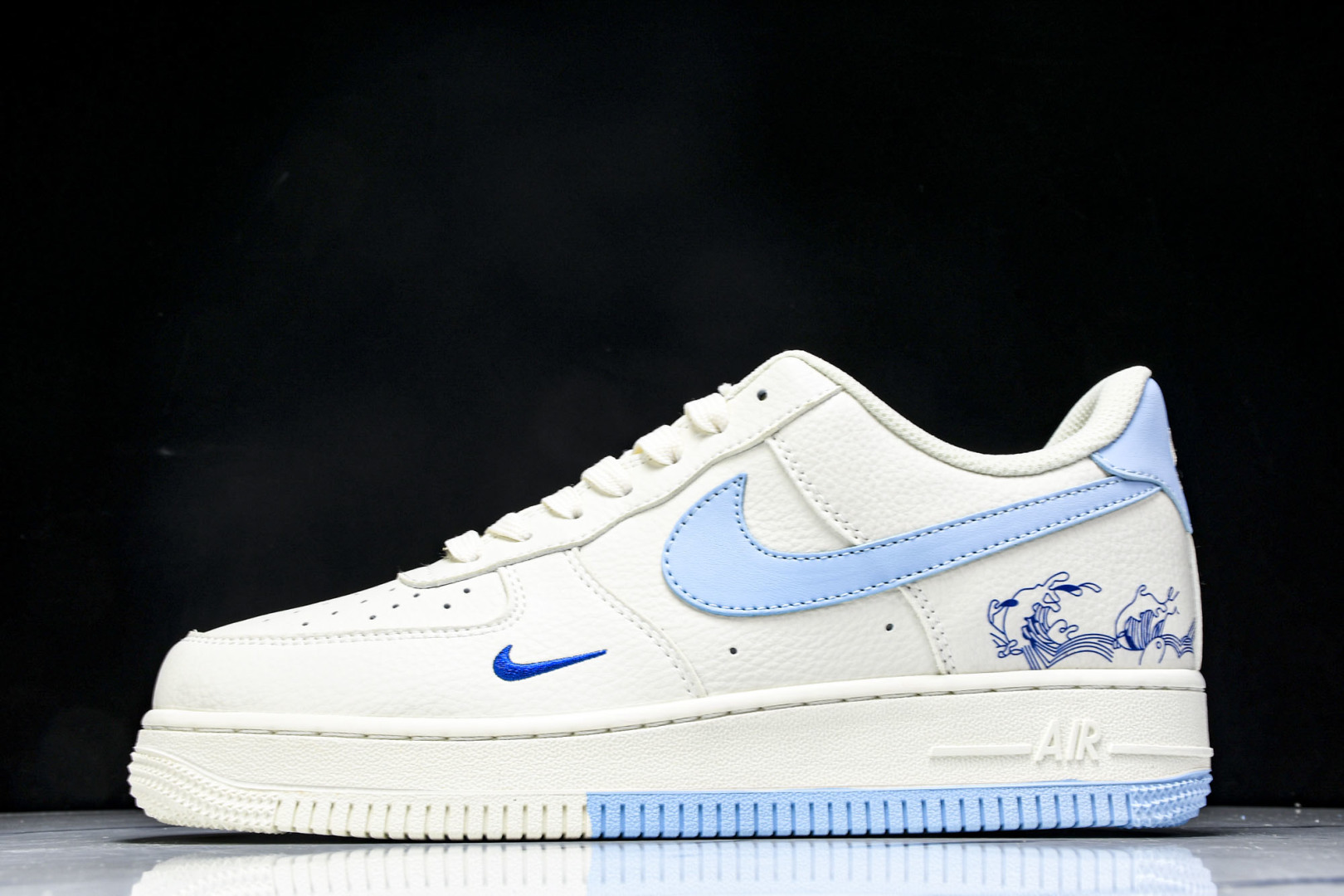   nk Air Force 1'07 Low 米蓝浪花 空军一号低帮休闲板鞋 CS5288-027 尺