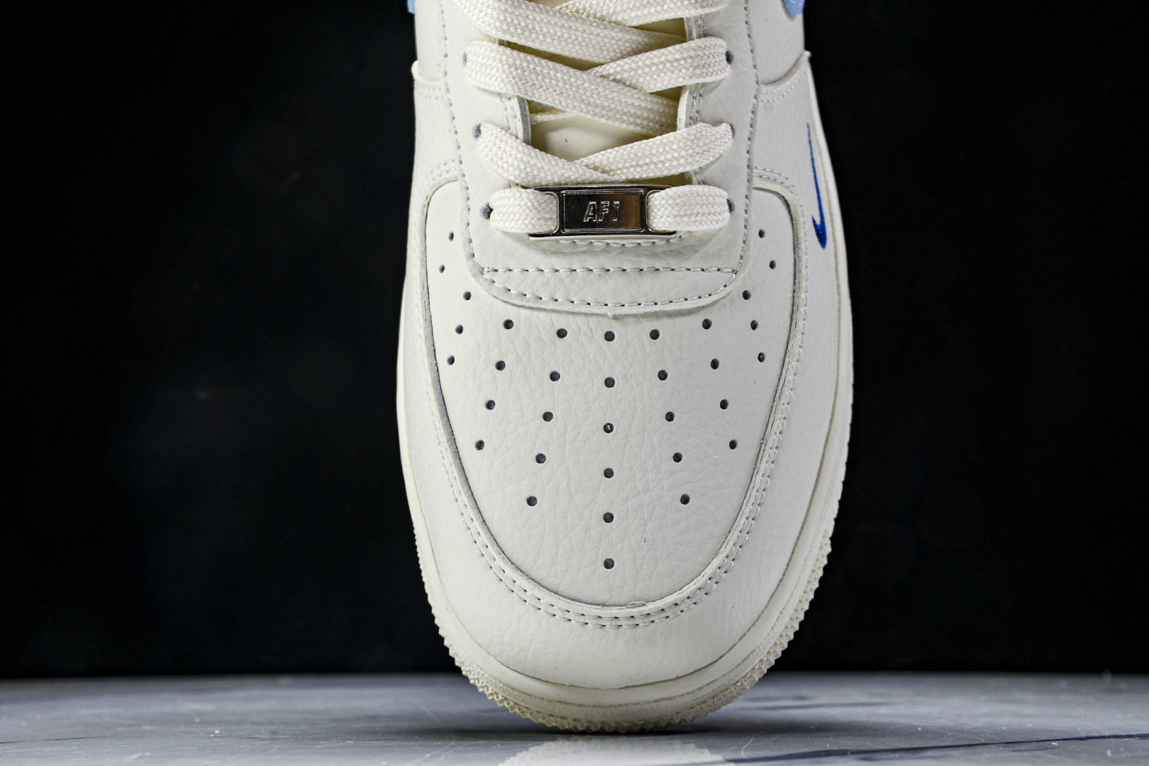   nk Air Force 1'07 Low 米蓝浪花 空军一号低帮休闲板鞋 CS5288-027 尺