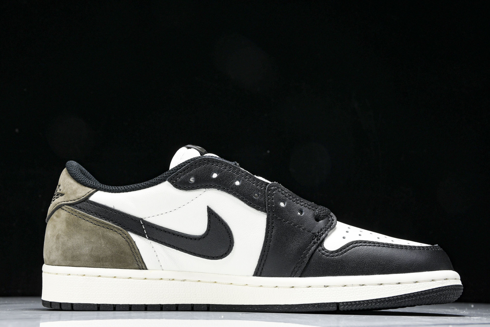 AJ Low 尺码40-47.5

纯原版出品-Air Jordan 1 Retro Low OG Mo