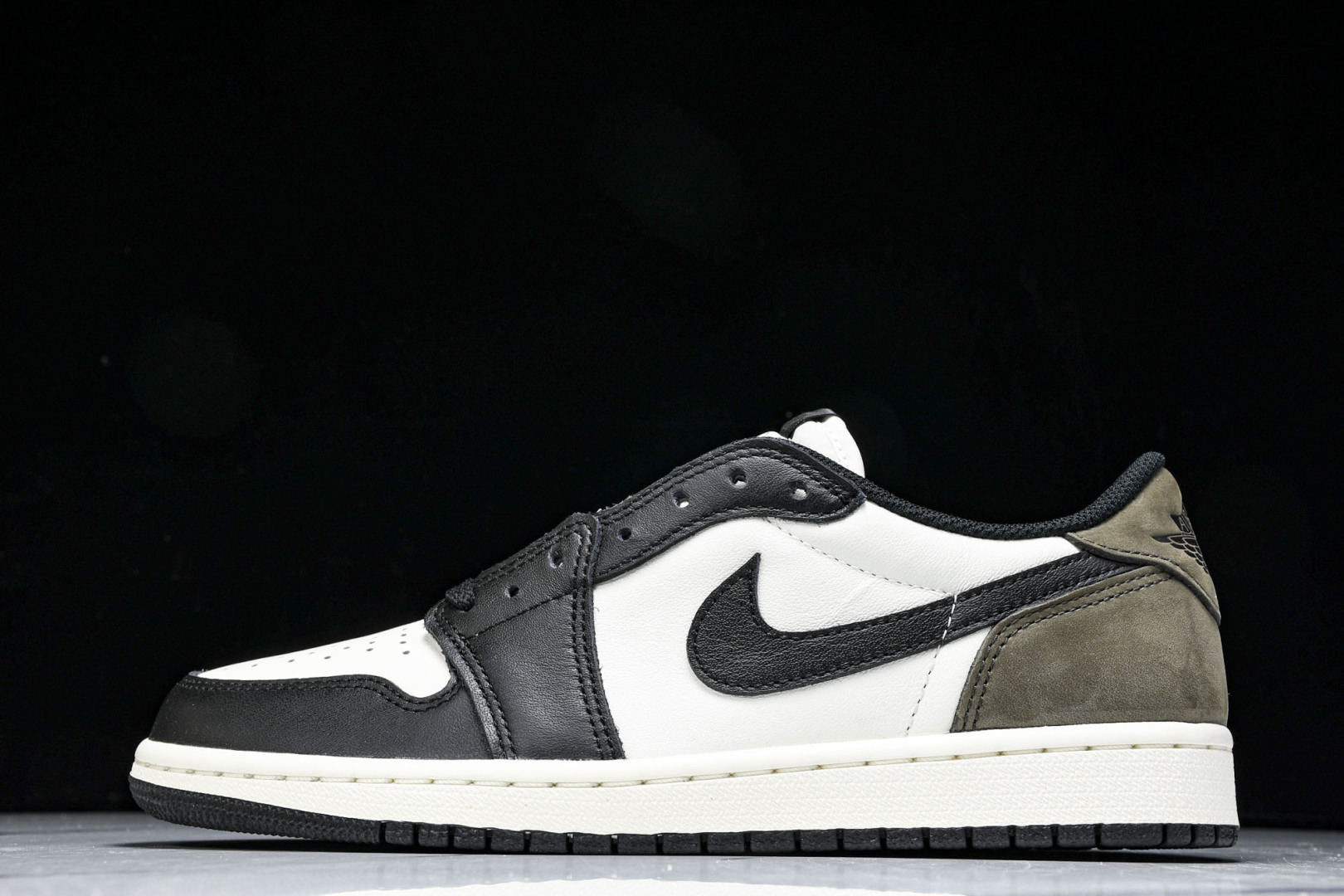 AJ Low 尺码40-47.5

纯原版出品-Air Jordan 1 Retro Low OG Mo