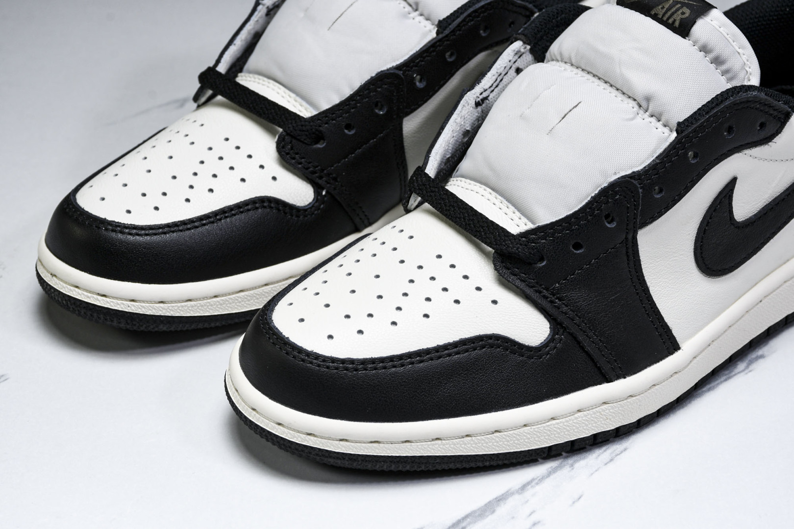 AJ Low 尺码40-47.5

纯原版出品-Air Jordan 1 Retro Low OG Mo