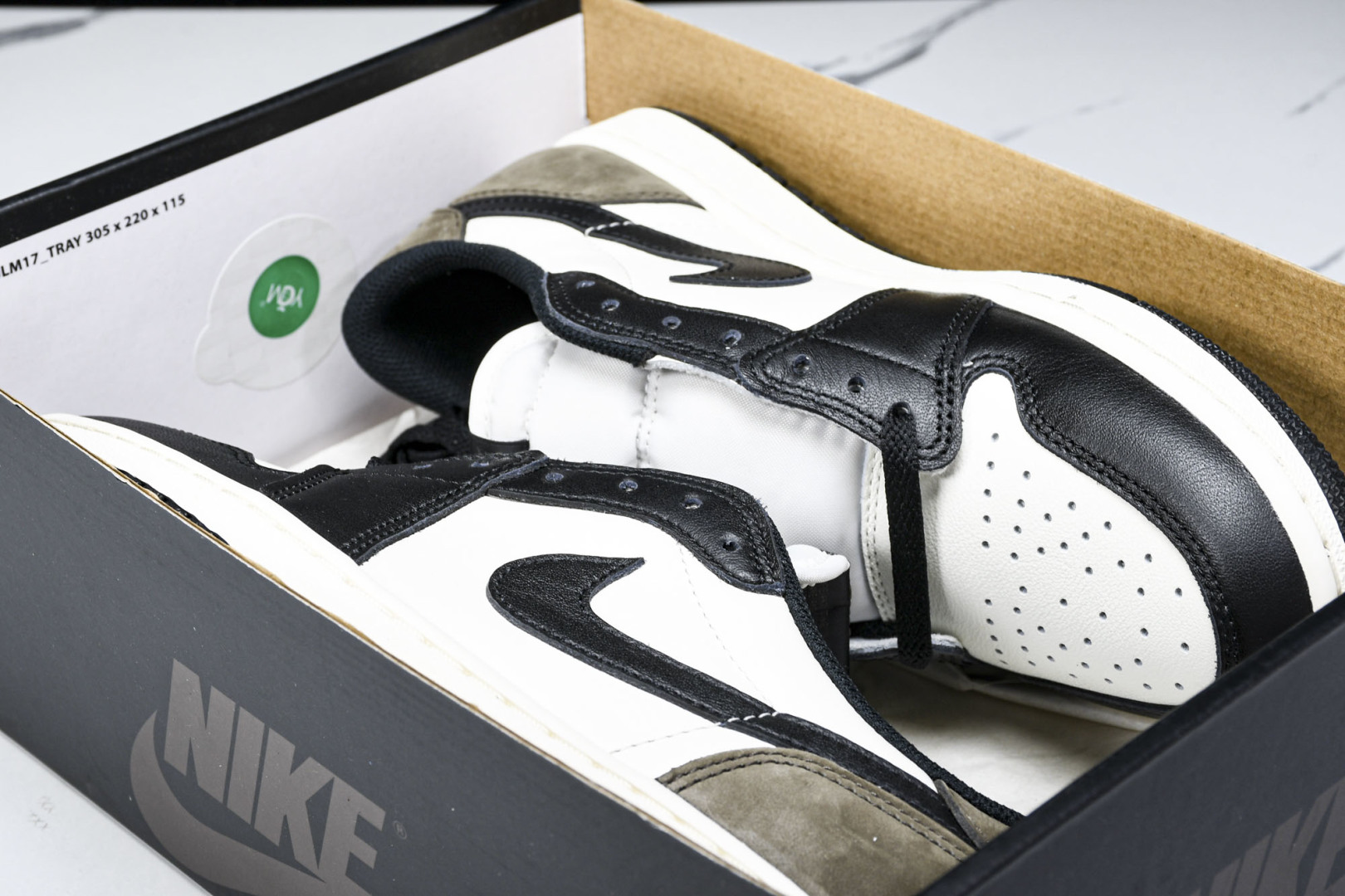 AJ Low 尺码40-47.5

纯原版出品-Air Jordan 1 Retro Low OG Mo