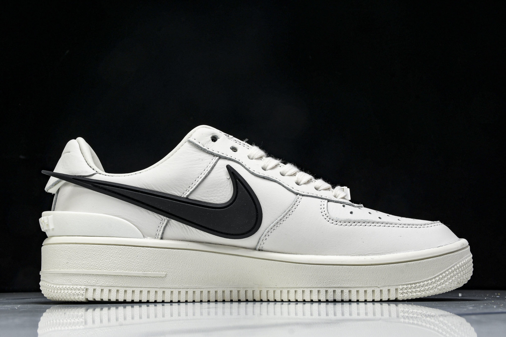 AMBUSH 尺码36-47.5

纯原版出品-AMBUSH x NK Air Force 1 Low 