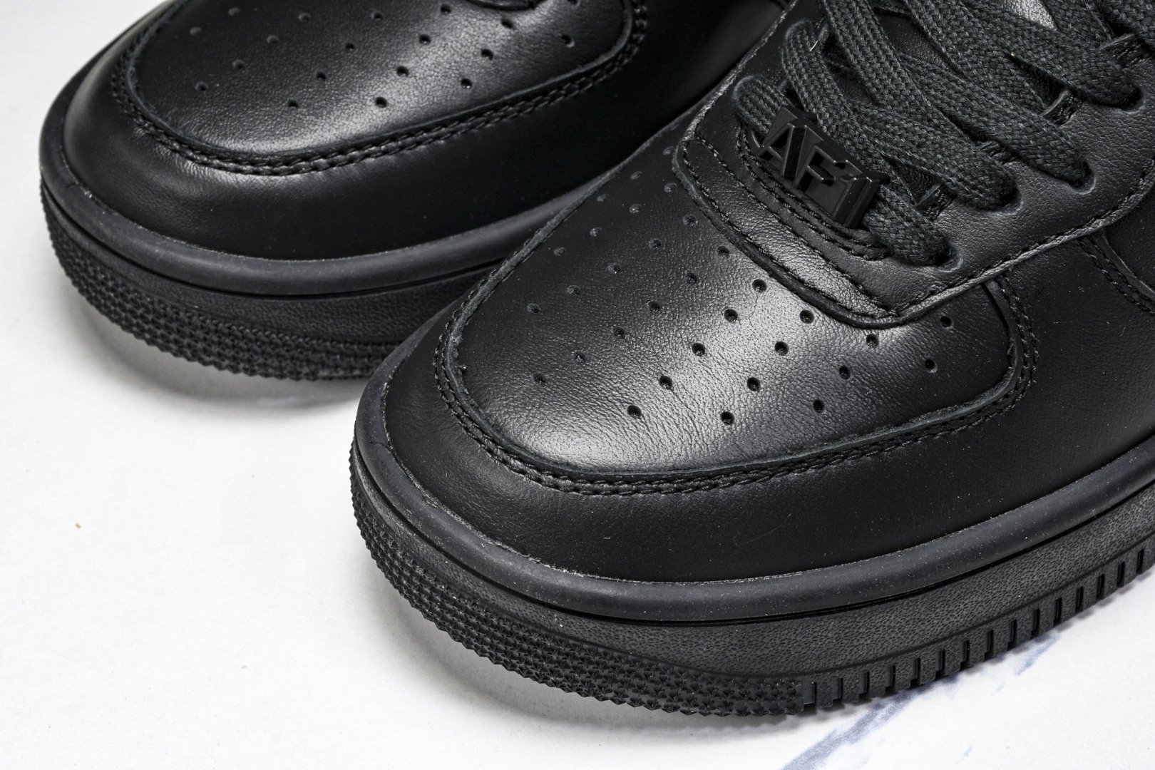 AMBUSH 尺码36-47.5

纯原版出品-AMBUSH x NK Air Force 1 Low 